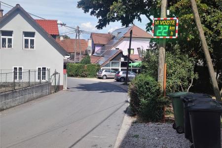 Prikazovalnik hitrosti - Zalarjeva 1
